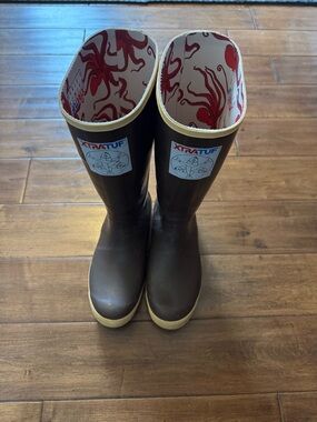 XTRATUF Brown Rubber Rain Boots